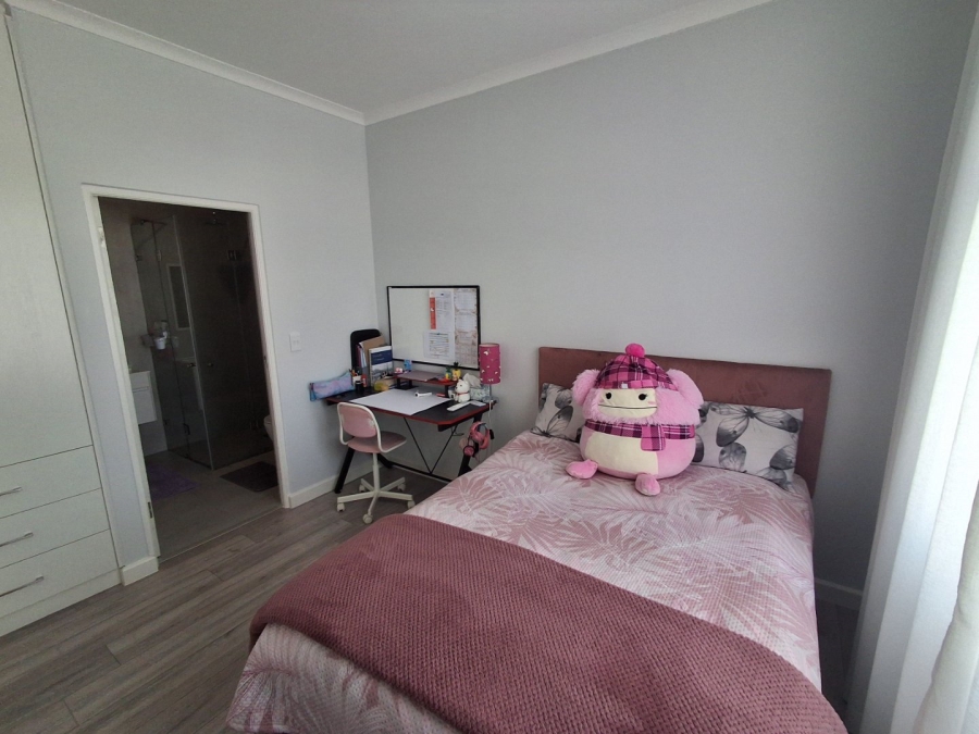 4 Bedroom Property for Sale in Sandown Western Cape